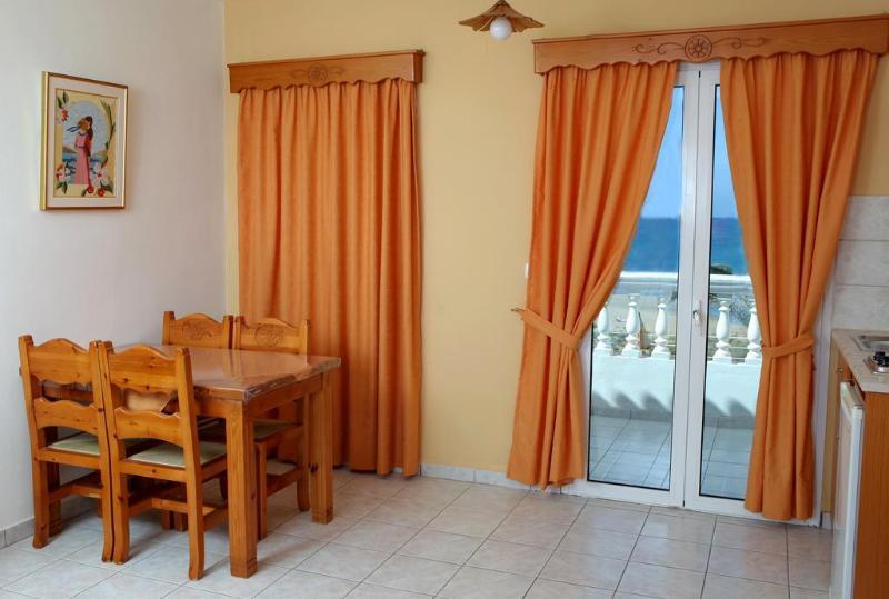 Marina Bay Hotel Skala  Bagian luar foto